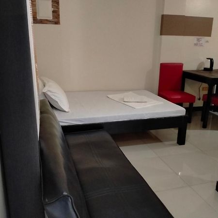 V.F. Riton Apartelle Laoag Extérieur photo