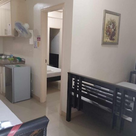 V.F. Riton Apartelle Laoag Extérieur photo