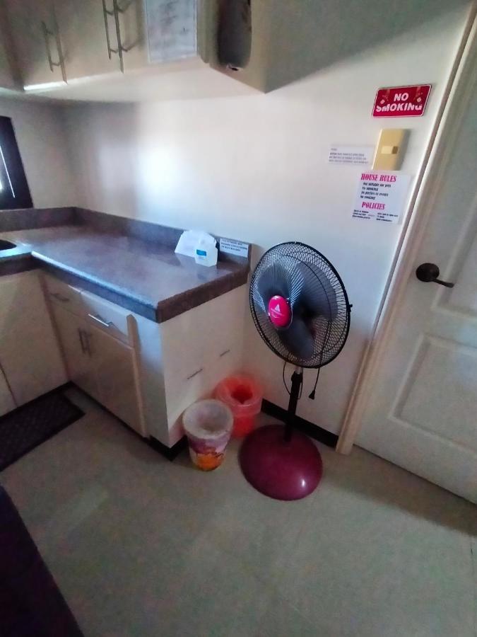 V.F. Riton Apartelle Laoag Extérieur photo