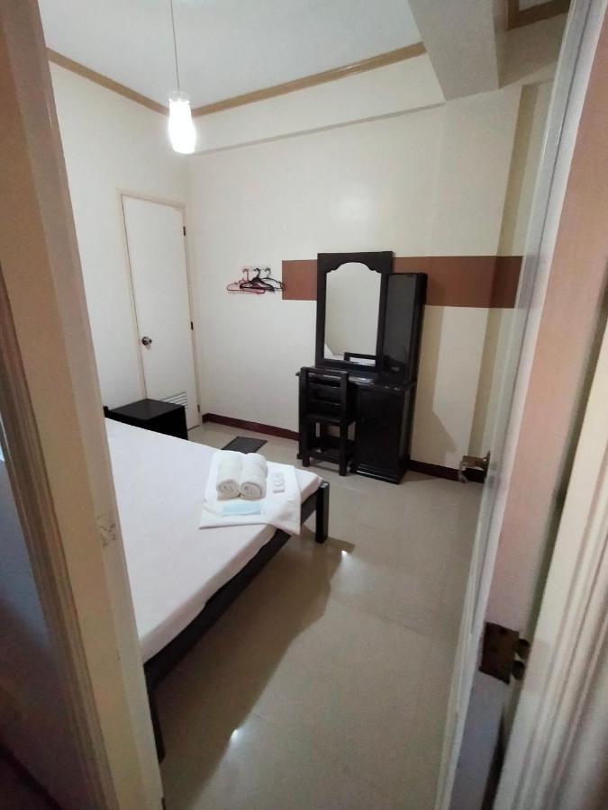 V.F. Riton Apartelle Laoag Extérieur photo