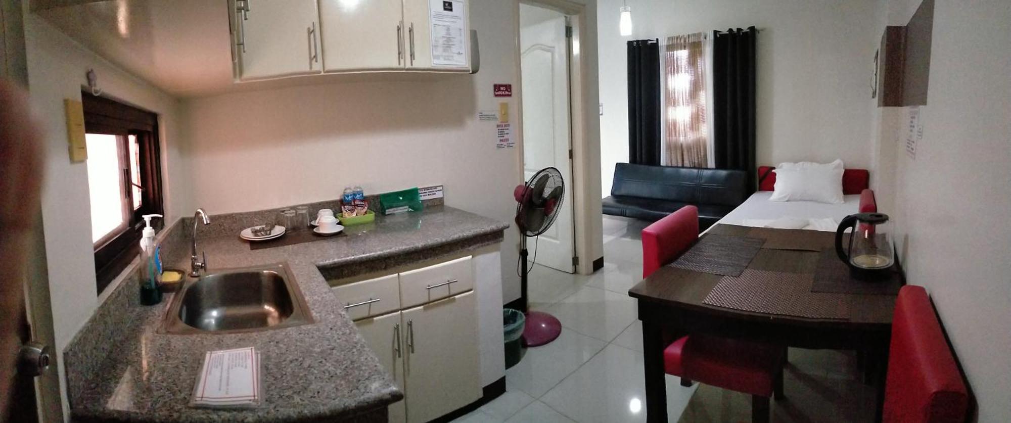 V.F. Riton Apartelle Laoag Extérieur photo