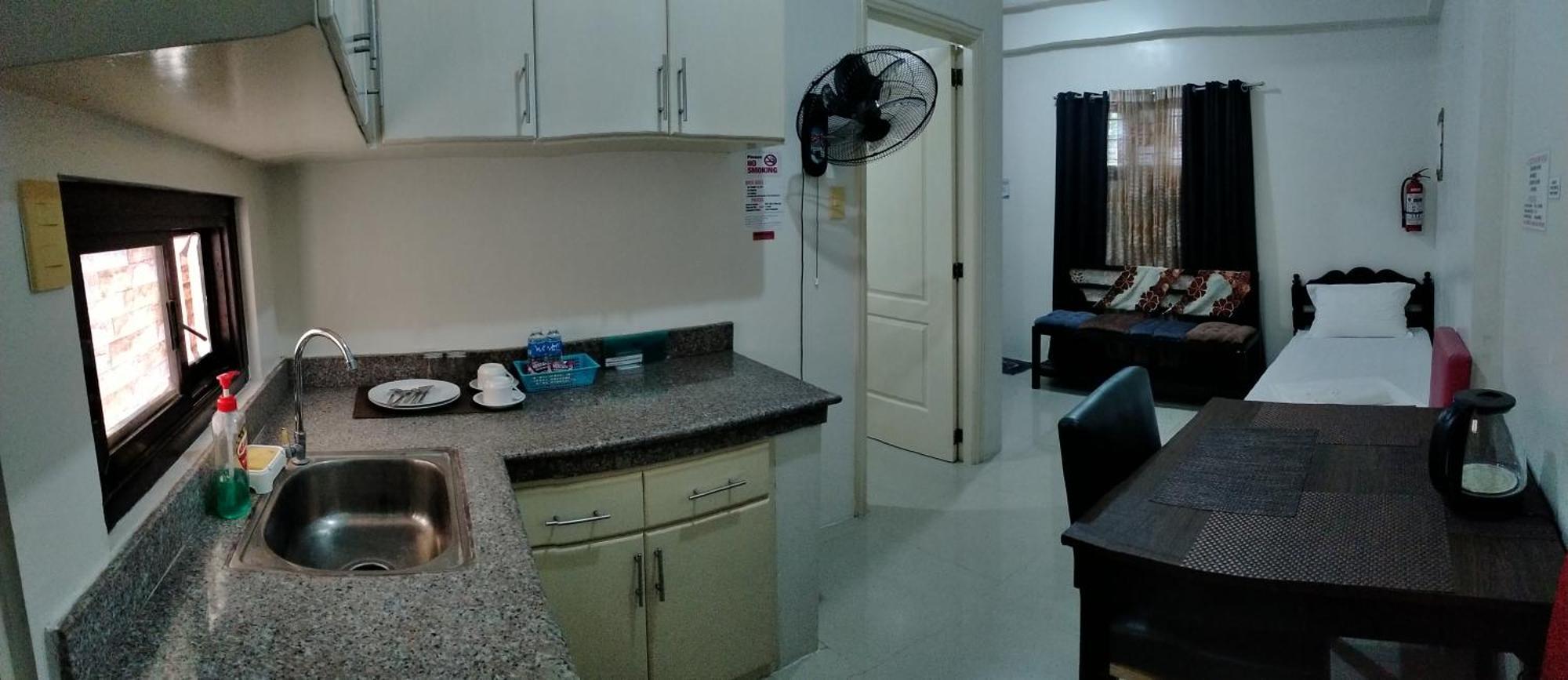 V.F. Riton Apartelle Laoag Extérieur photo