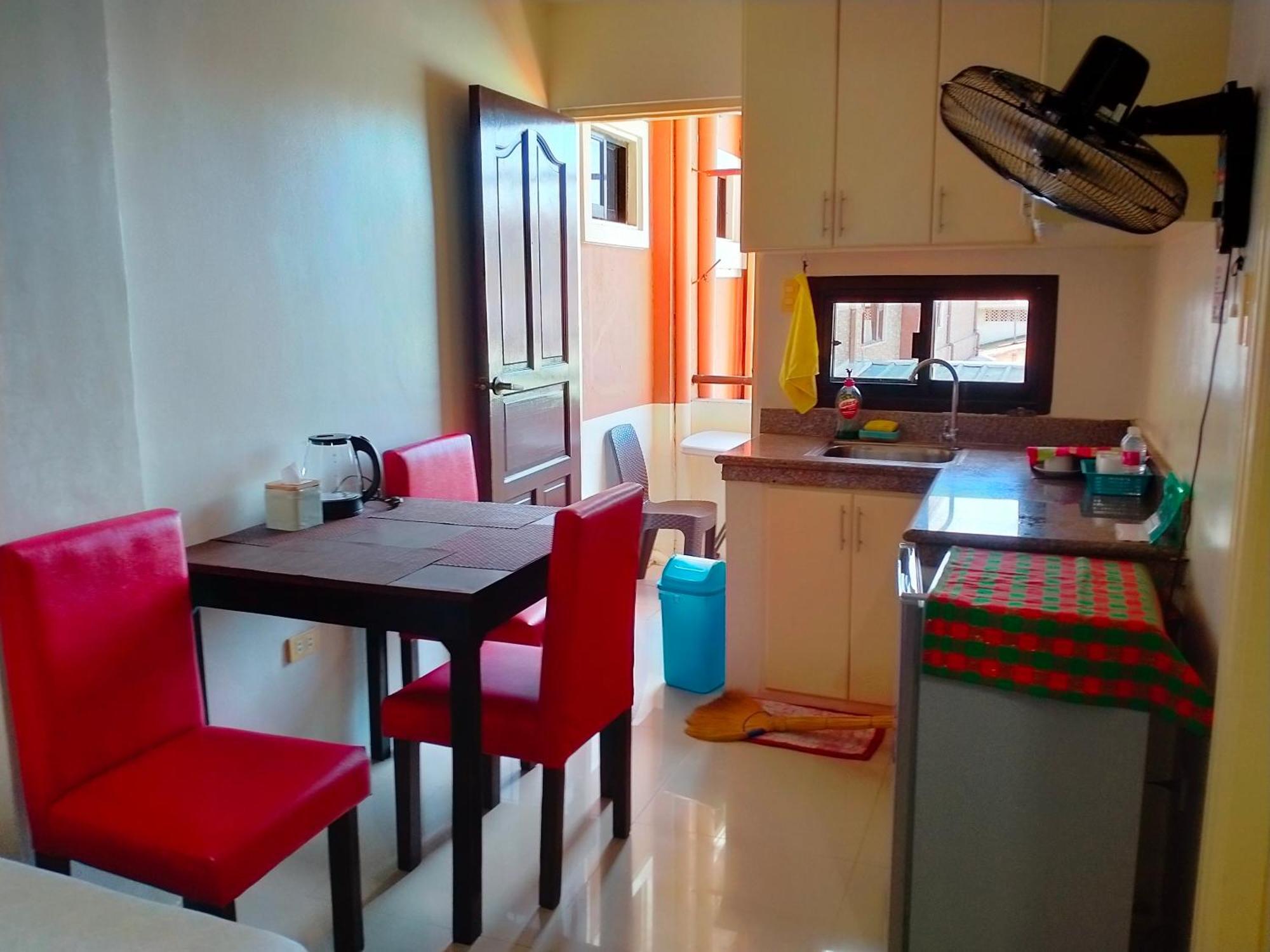 V.F. Riton Apartelle Laoag Extérieur photo