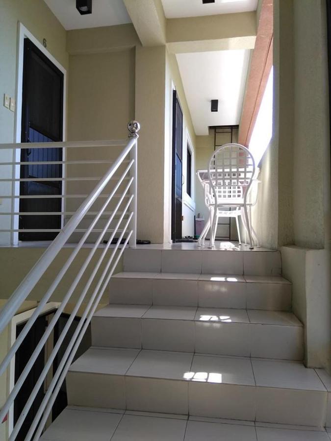 V.F. Riton Apartelle Laoag Extérieur photo